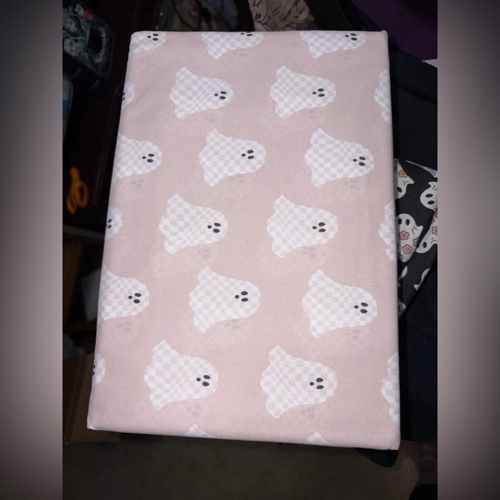 👻 Queen Size Pink Ghost Sheet Set – NEW – Spooky Cute